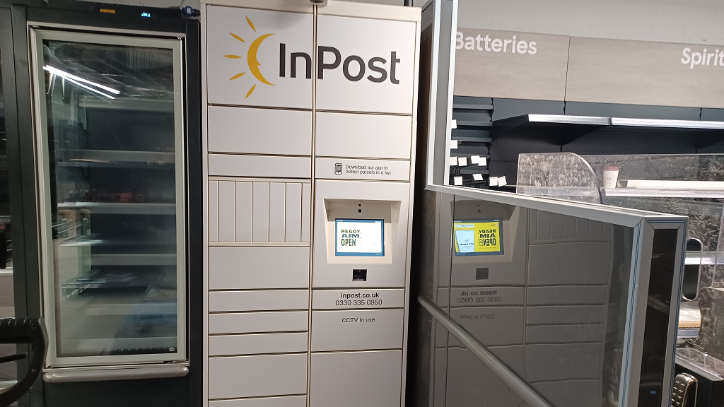 Foto del casillero de InPost: InPost UK00272439