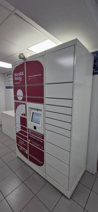 Locker Lav Express Ramey, 27 27 Rue Ramey, 75018 Paris