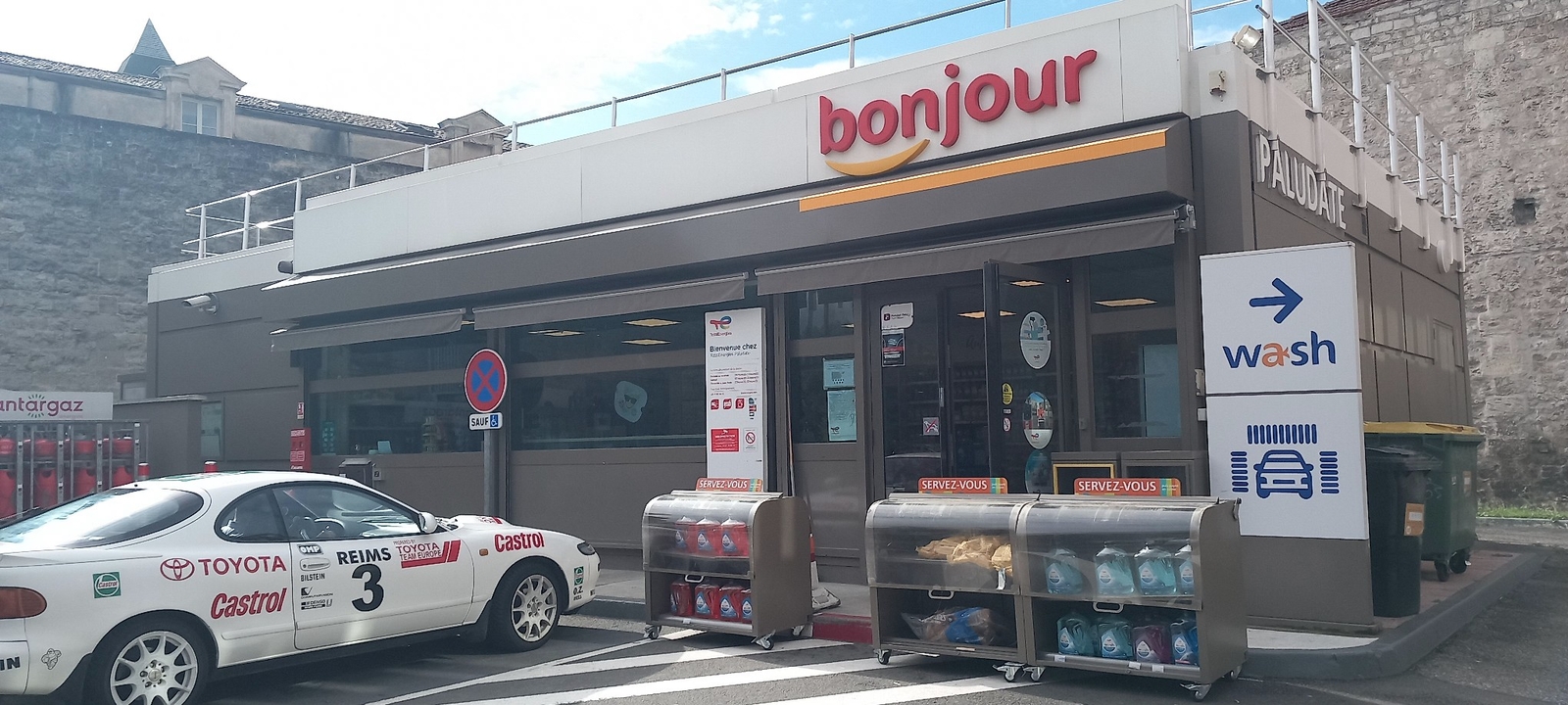 Total Energies, 1 Quai de Paludate, 33800 Bordeaux