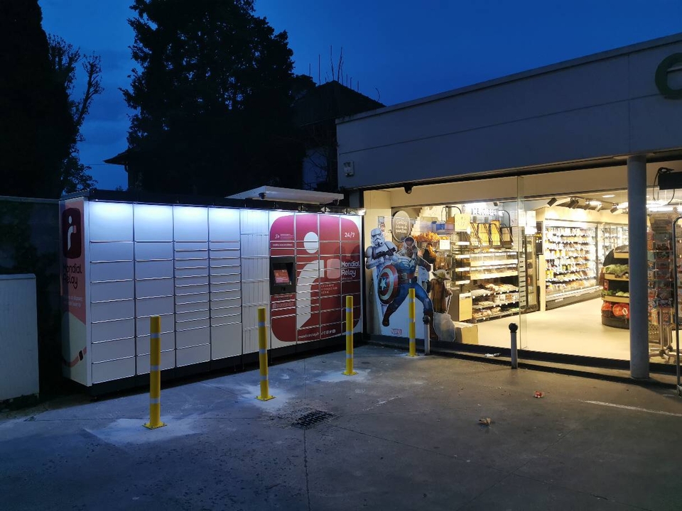 Locker 24/7 Carrefour City 59200 Tourcoing, 83 75 Chaussée Denis Papin, 59200 Tourcoing
