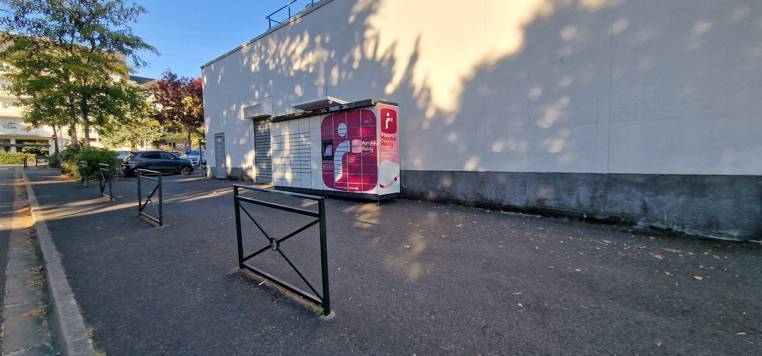 Locker 24/7 U Express 37540 St Cyr Sur Loire, Rue du Capitaine Lepage, 37540 Saint-Cyr-sur-Loire
