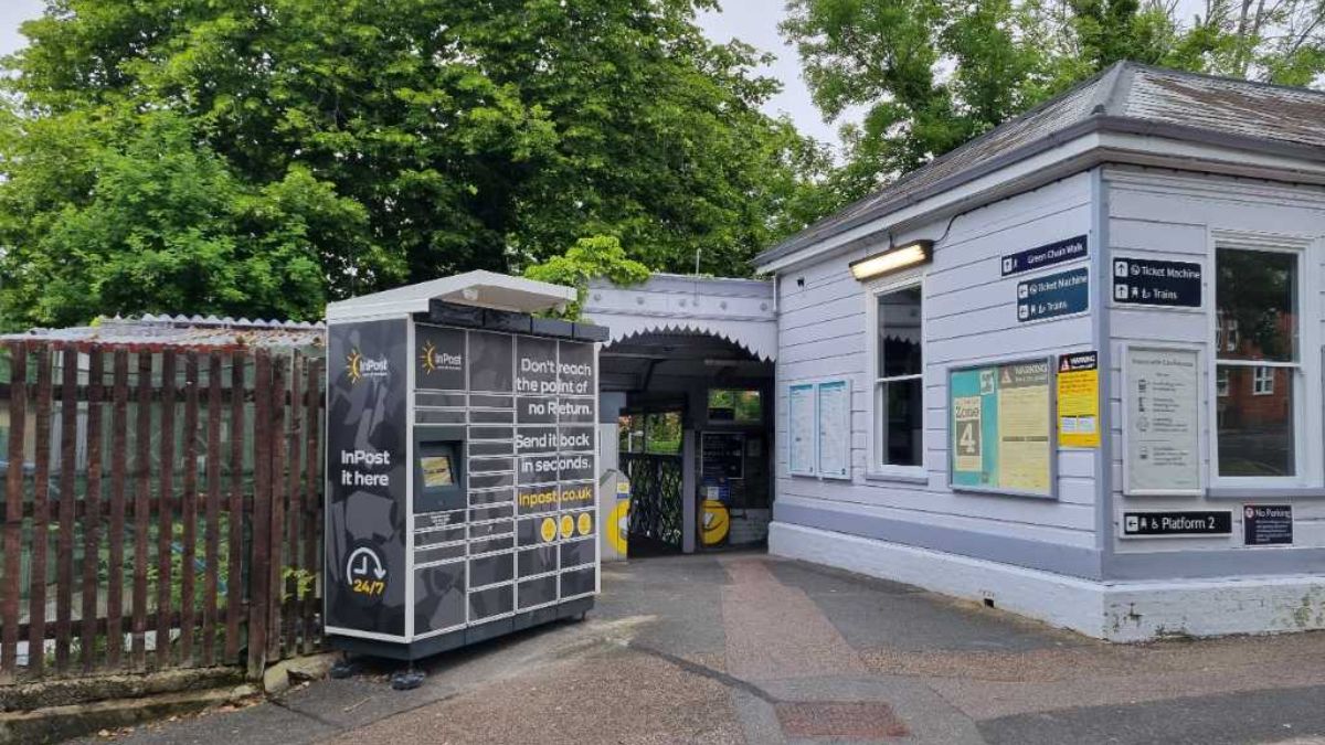 Zdjęcie paczkomatu od InPost: InPost UKLON00267