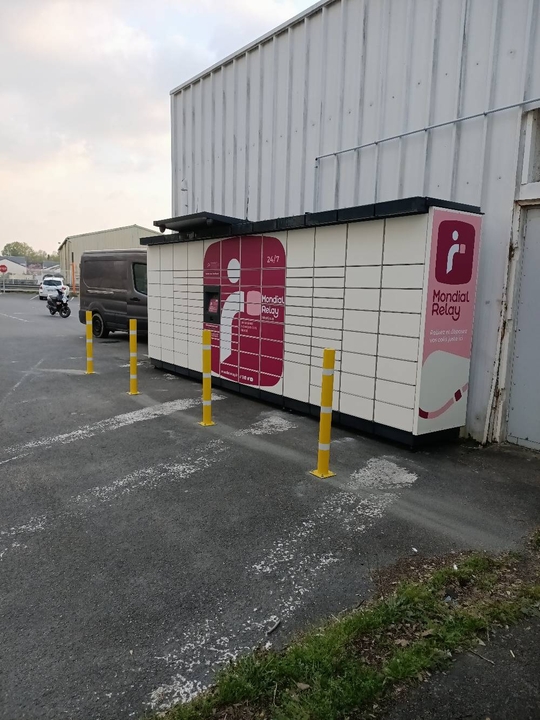 Locker 24/7 Carrefour Fay de Bretagne, 12 12 Rue Georges Sicard, 44130 Fay-de-Bretagne