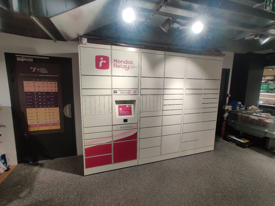 Locker My Auchan St Antoine 75011 Paris, 281 279 Rue du Faubourg Saint-Antoine, 75011 Paris