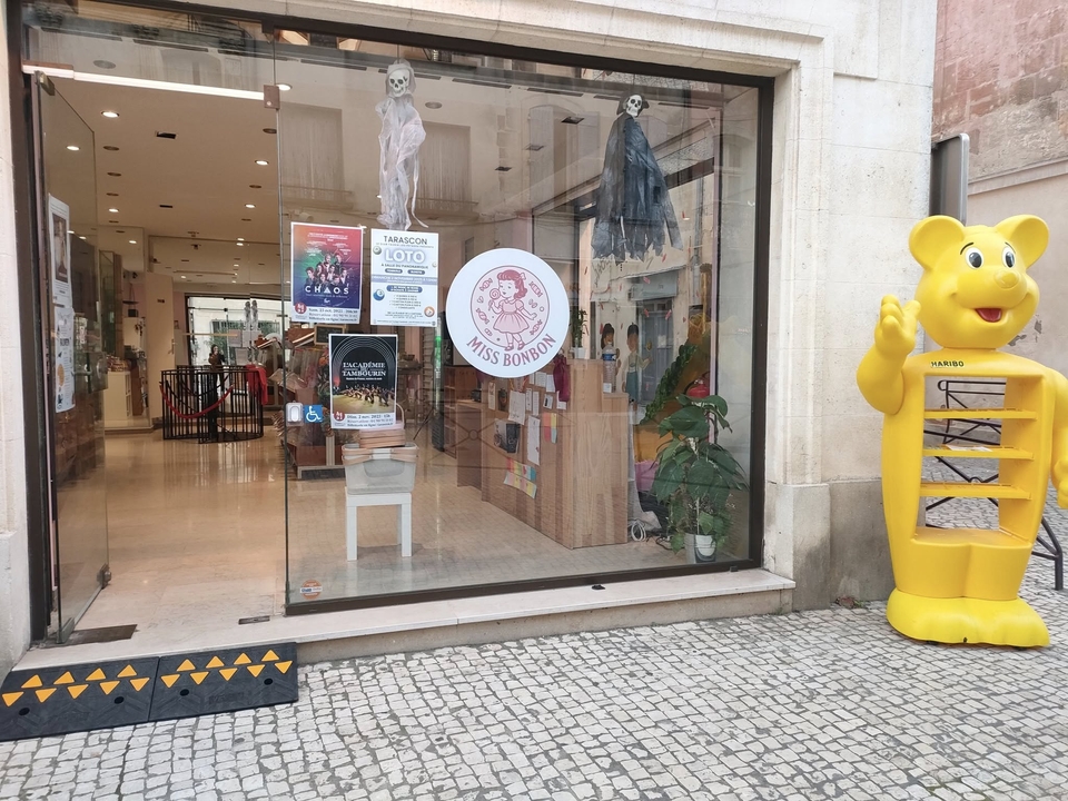 Miss Bonbon, 8 Place du Marché, 13150 Tarascon