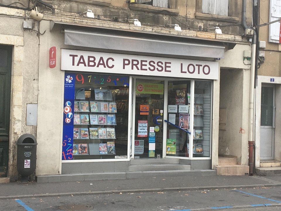 Tabac le Colibri, 6 Place de Verdun, 32000 Auch
