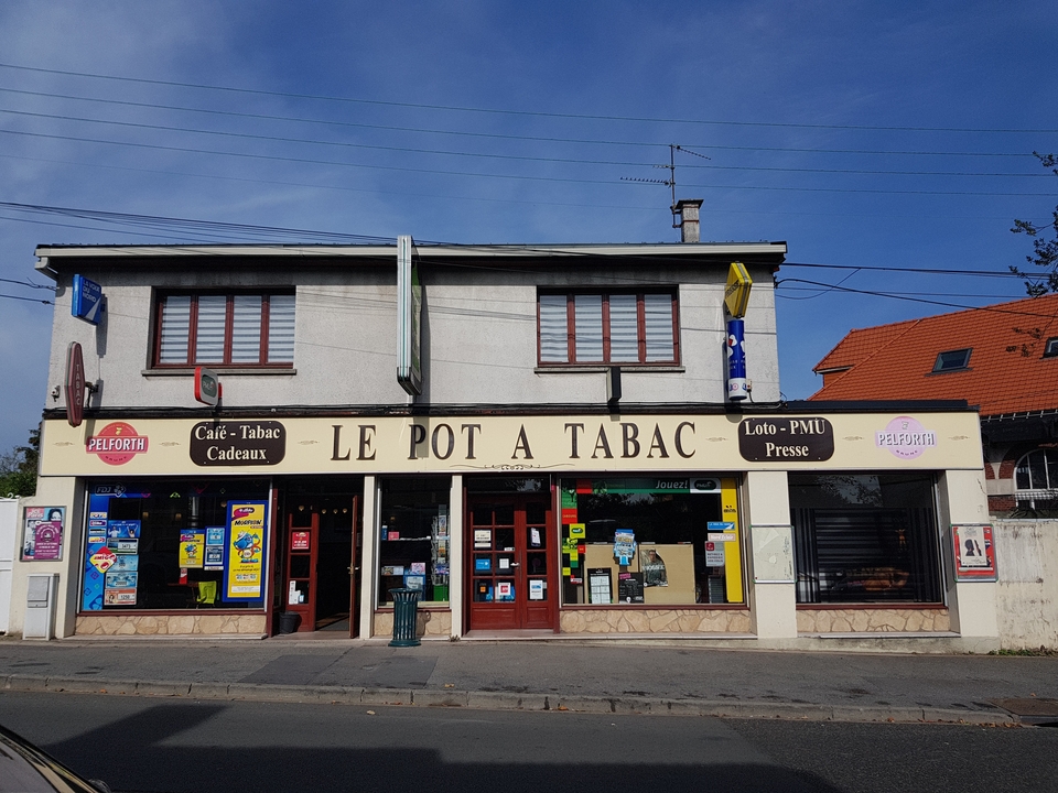 Le Pot A Tabac, 44 Rue Waldeck Rousseau, 62800 Lievin