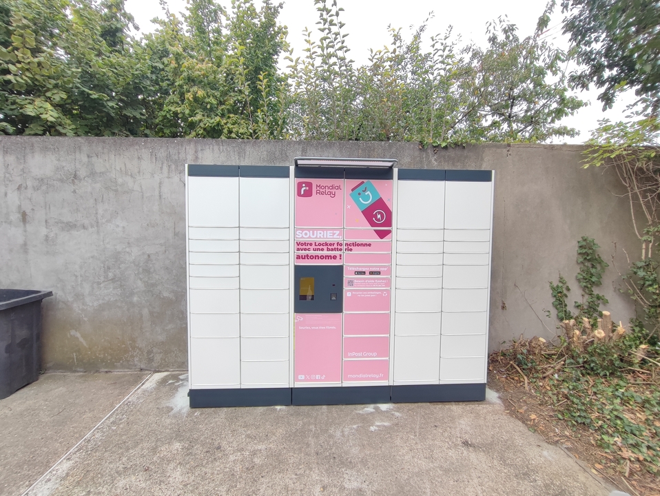 Locker 24/7 Esso, 110 104 Boulevard Paul Vaillant Couturier, 94240 L'Haÿ-les-Roses