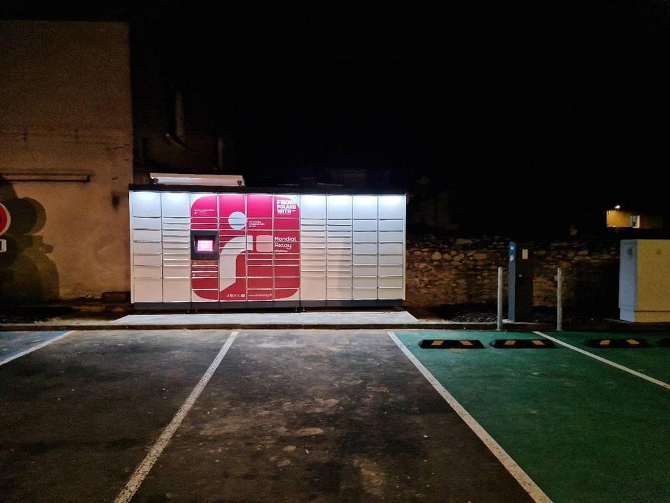 Locker 24/7 Carrefour express, 3 3 Place de l'Église, 72800 Aubigné-Racan
