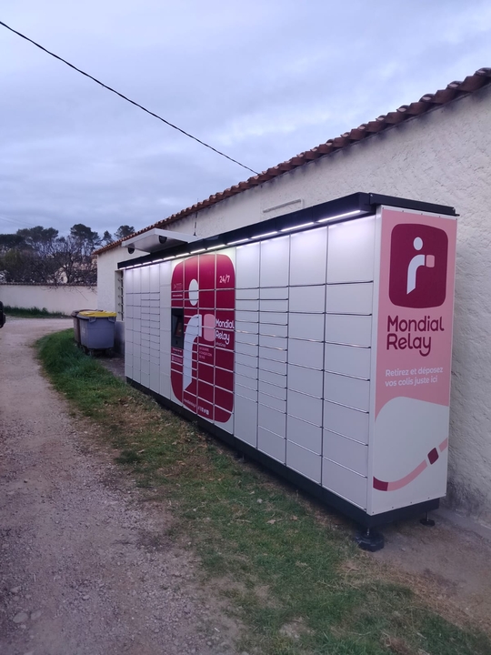 Locker 24/7 Kaki Land Le Luc, 3694 Route de Brignoles, 83340 Le Luc