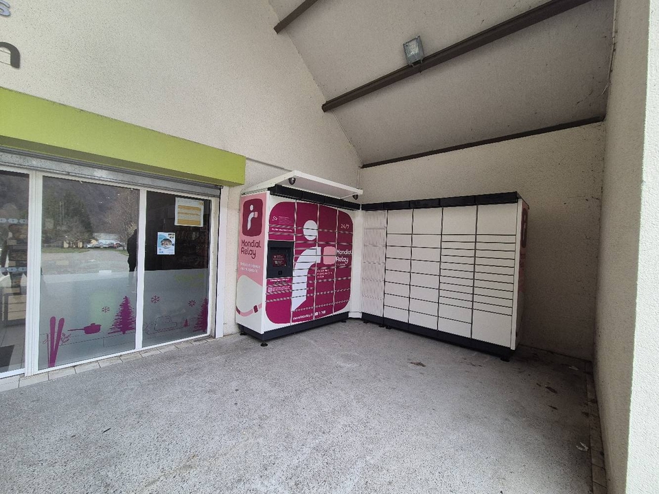 Locker 24/7 Carrefour Cauterets, 33 33 Route Pierrefitte, 65110 Cauterets