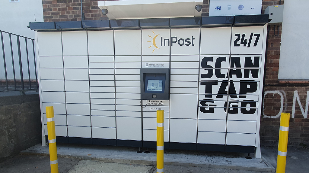 InPost's photo of the locker: InPost UK00448266