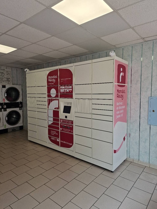 Locker Laverie, 15 15 Rue de Lille, 59250 Halluin