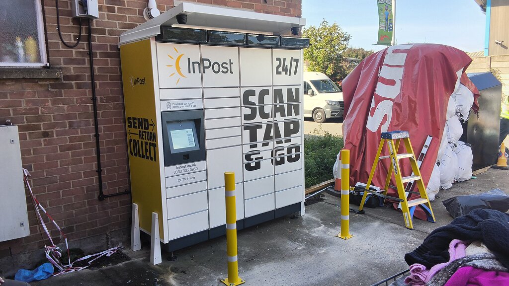 Zdjęcie paczkomatu od InPost: InPost UK00427356