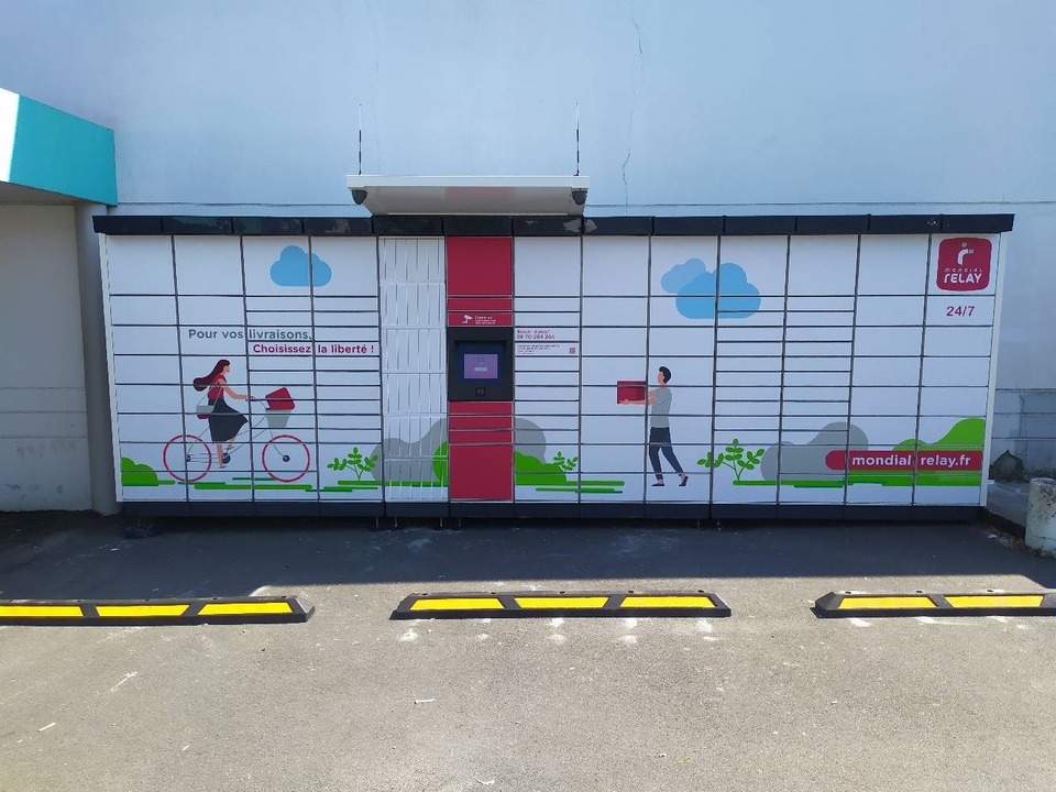 Locker 24/7 U Express St Luce, Place du Général de Gaulle, 44980 Sainte-Luce-sur-Loire
