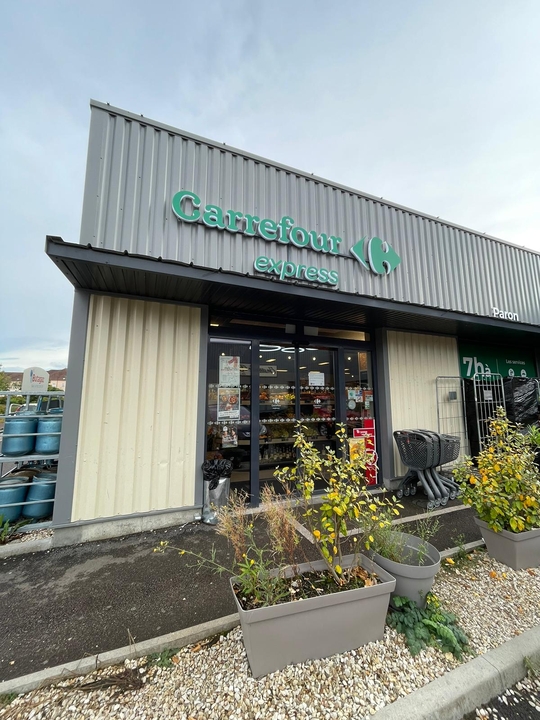 Carrefour Express, 3 Avenue Edme-Pierre Chauvot de Beauchêne, 89100 Paron