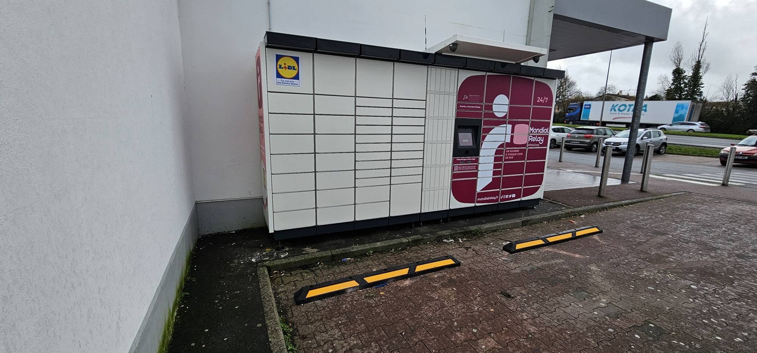 Locker 24/7 Lidl Bld Touraine Cholet, 16 Rue de Tours, 49300 Cholet