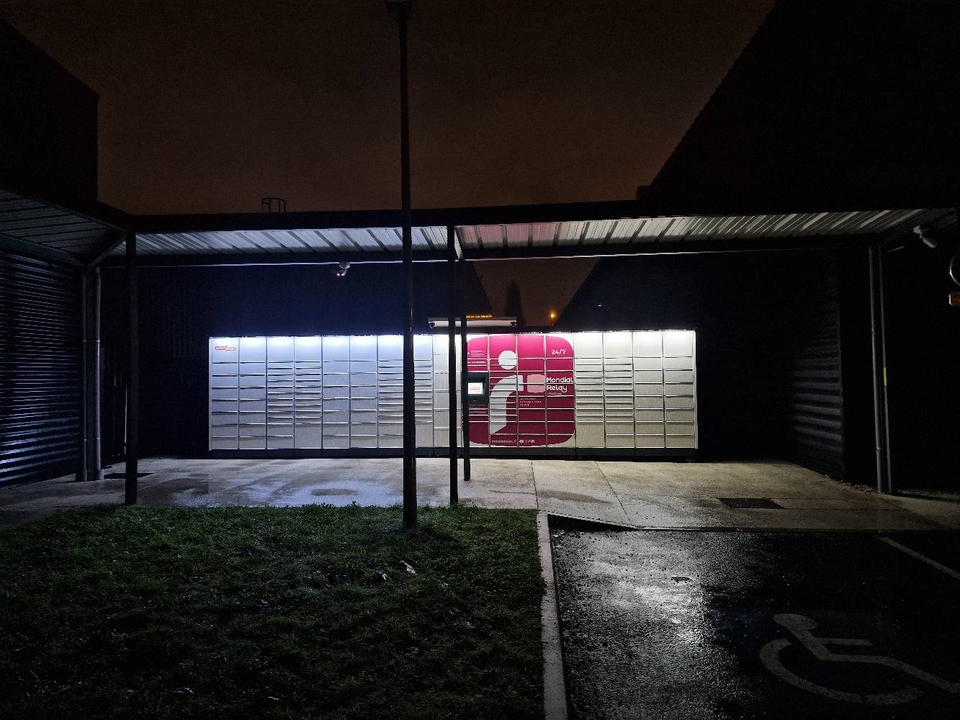 Locker 24/7 la Foir'Fouille 38130 Grenoble, 29 29 Rue de Comboire, 38130 Échirolles