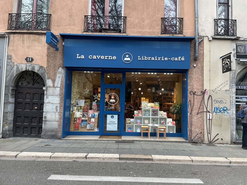 La Caverne Librairie Cafe, 11 Rue Montorge, 38000 Grenoble