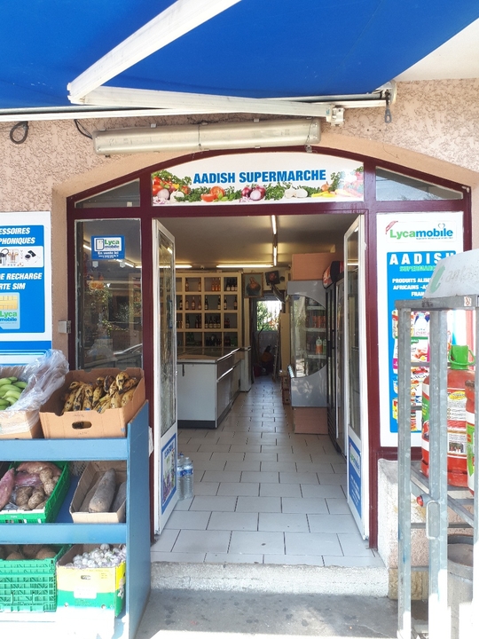 Superette Sk Centre Commercial du Moulin, 10 Rue d'Amboile, 94430 Chennevières-Sur-Marne