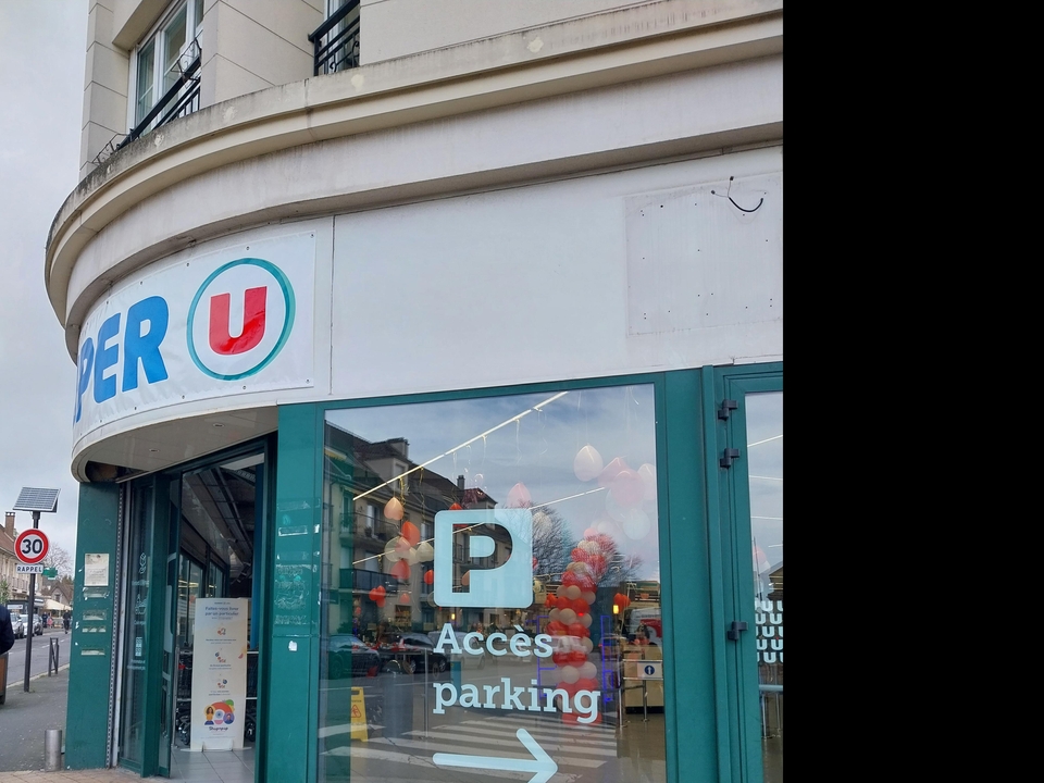 Locker Super U Drive 95170 Deuil la Barre, 6 3 Rue Napoléon Fauveau, 95170 Deuil-la-Barre