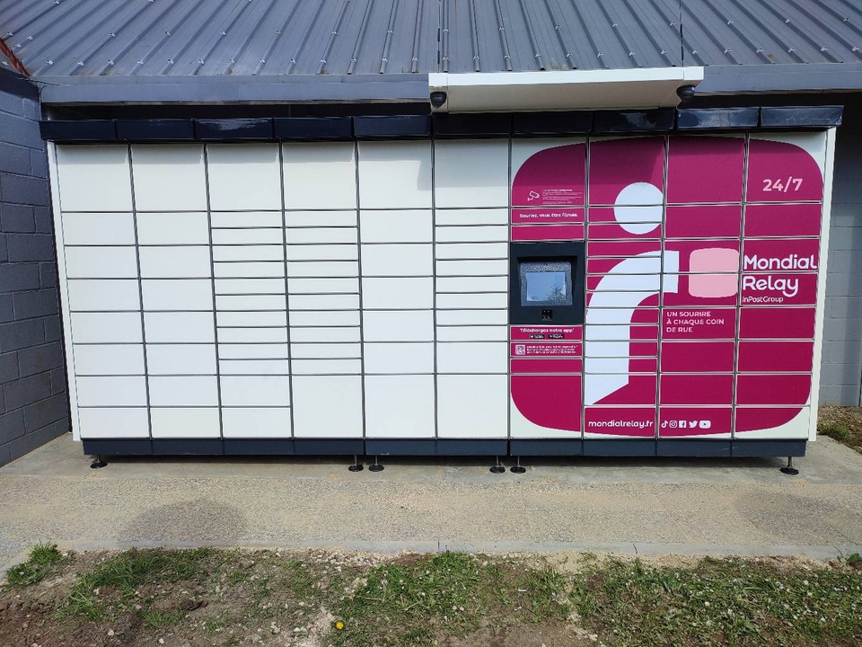 Locker 24/7 Carrefour Contact 02300 Blérancourt, 24 24 Rue du Point du Jour, 02300 Blérancourt