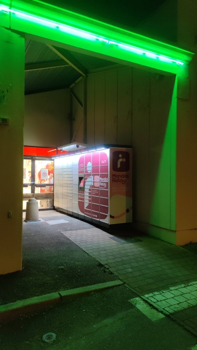 Locker 24/7 Carrefour Market Remoulins, Zac De L'arnede, Impasse Arnede Haute, 30210 Remoulins