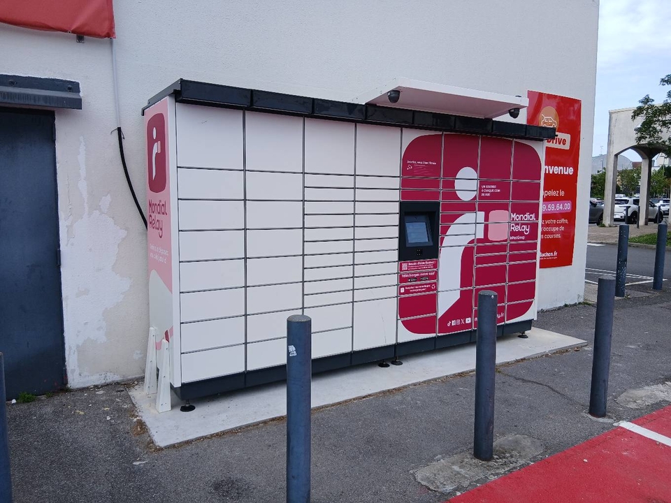 Locker 24/7 Auchan, 25 25 Avenue Jeanne d'Arc, 95600 Eaubonne
