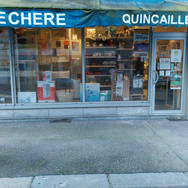 Droguerie Lafanechere, 17 Avenue du Président Doumer, 03200 Vichy
