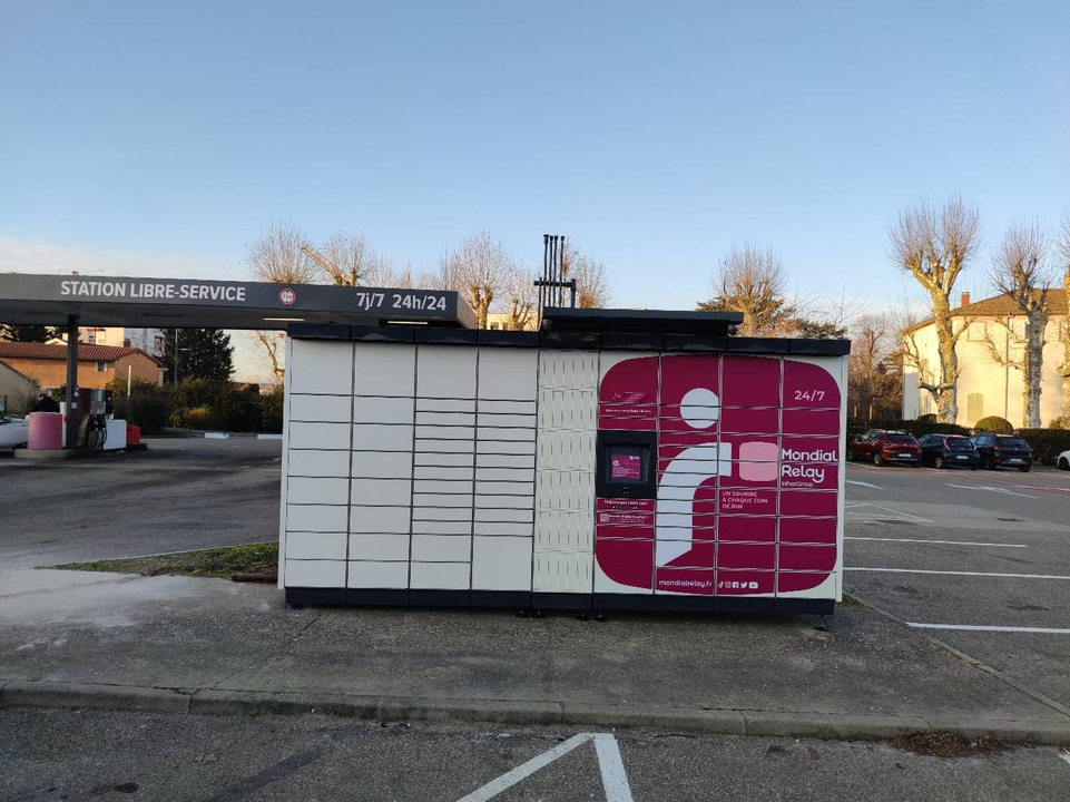 Locker 24/7 Carrefour Market Irigny, 35 Rue du Château d'Yvours, 69540 Irigny