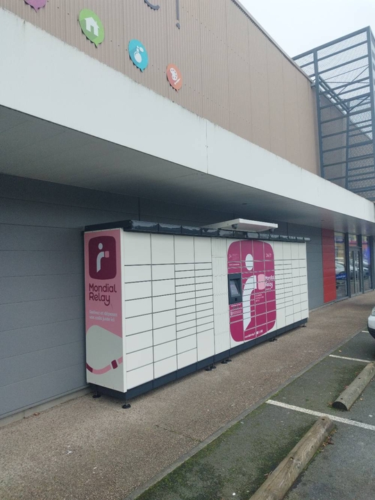 Locker 24/7 Centrakor 50300 Avranches, 49 49 Rue de la Division Leclerc, 50300 Avranches