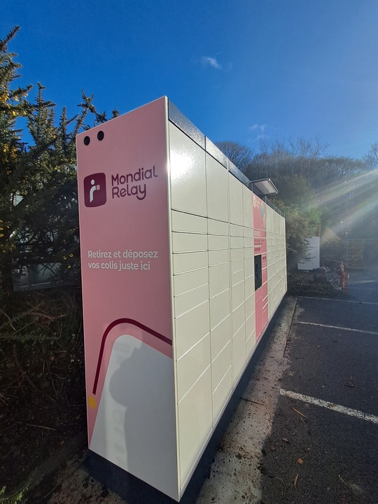 Locker 24/7 Weldom 29100 Douarnenez, 1 1 Rue Breizh Izel, 29100 Douarnenez