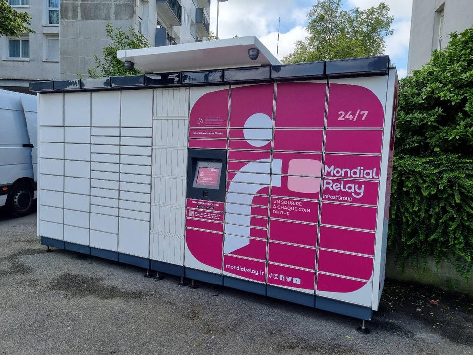 Locker 24/7 Résidence Chaplet 53000 Laval, 93 Boulevard Frédéric Chaplet, 53000 Laval