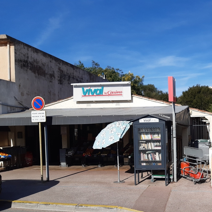 Vival Casino Agay, 105 Boulevard de la Plage, 83700 Saint-Raphaël