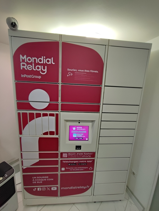 Locker Tchatra Distribution, 23 23 rue Guy Moquet, 75017 Paris