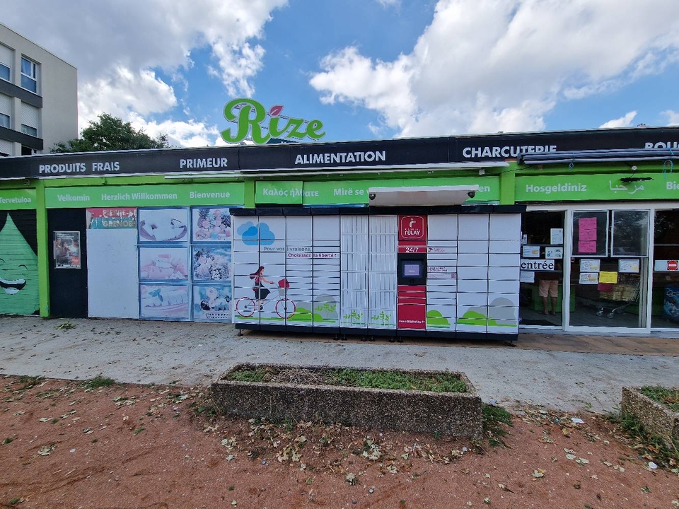 Locker 24/7 Iyidere Saint Fons, 8 8 Rue de la Rochette, 69190 Saint-Fons