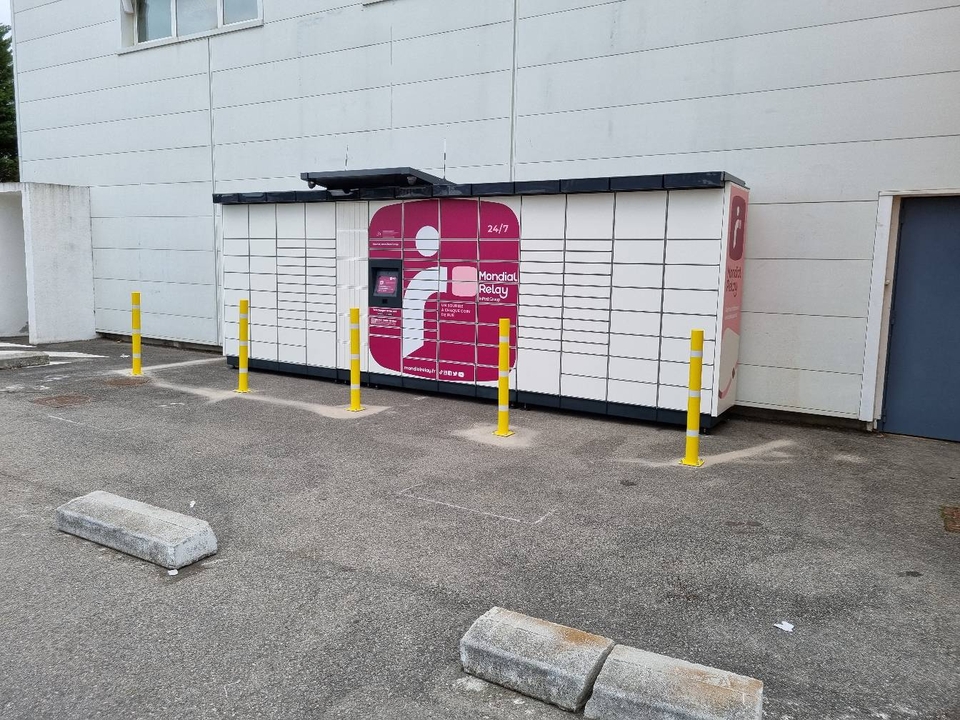 Locker 24/7 Weldom 13580 La Fare-Les-Oliviers, 150 150 Avenue des Puisatiers, 13580 La Fare-les-Oliviers