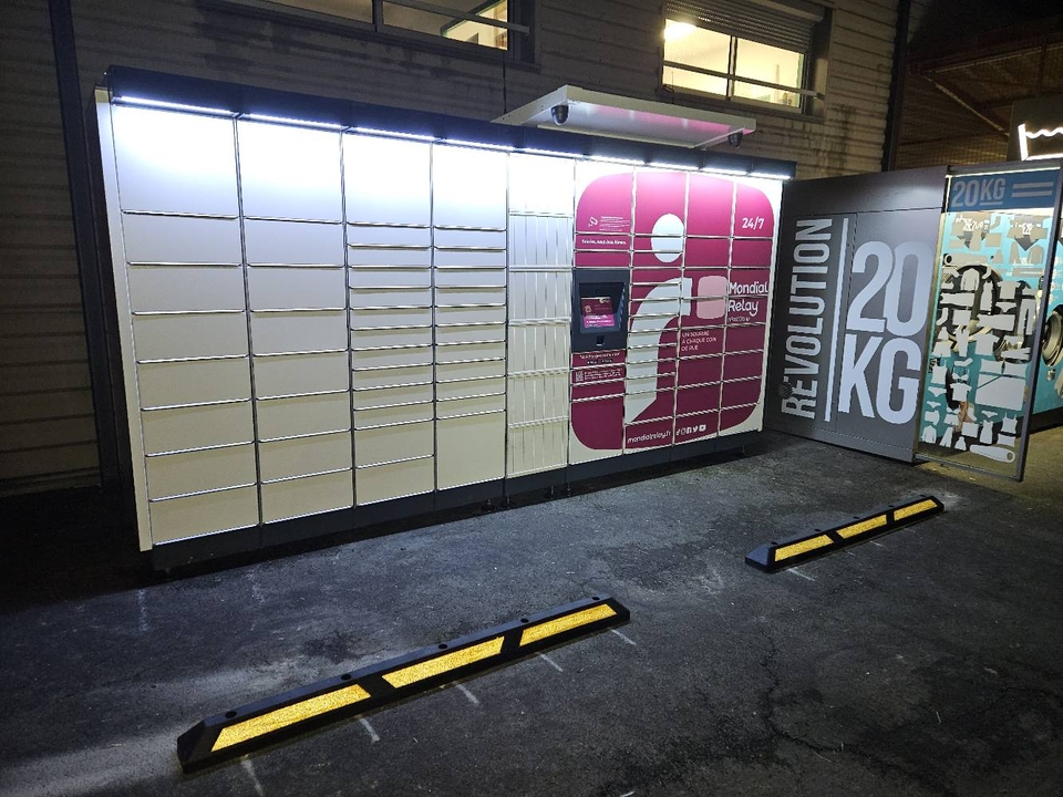 Locker 24/7 Carrefour Rouffignac, 22 Avenue du Général de Gaulle, 24580 Rouffignac-Saint-Cernin-de-Reilhac