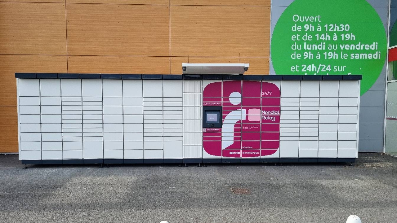 Locker 24/7 Mr Bricolage St Gi, Rond-Point de l'Europe, 85800 Saint-Gilles-Croix-de-Vie