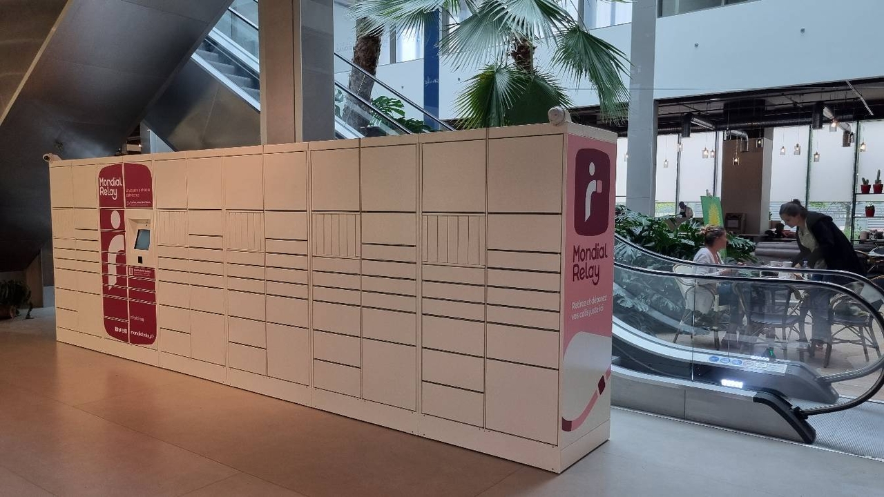 Locker CC Espace Candide Ferne, Route de Meyrin, 01210 Ferney-Voltaire