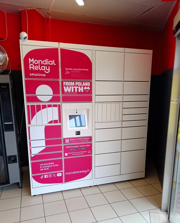 Locker BM Distribution, Place André Malraux, 78180 Montigny-le-Bretonneux