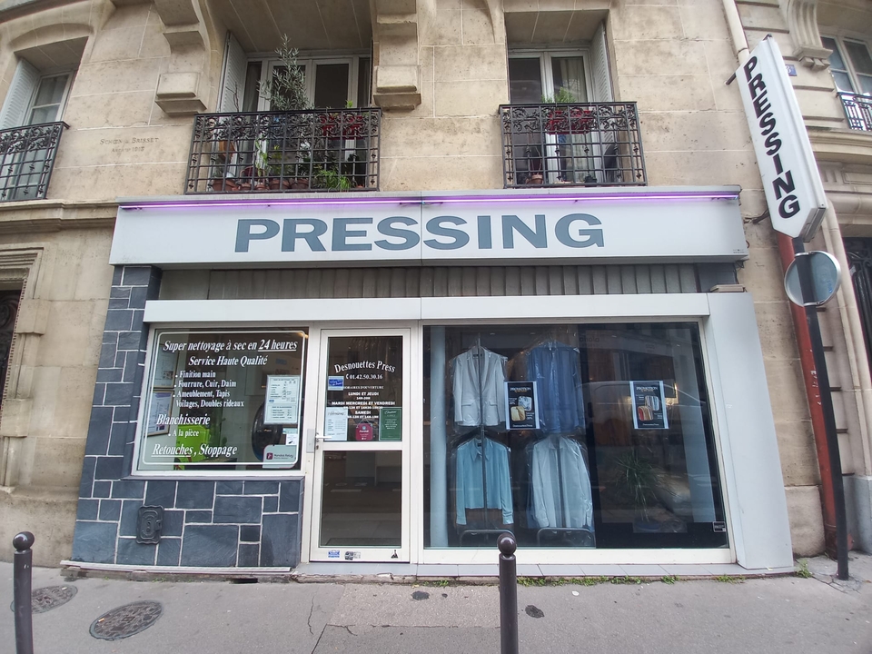 Pressing Blanchisserie, 20 Rue Desnouettes, 75015 Paris