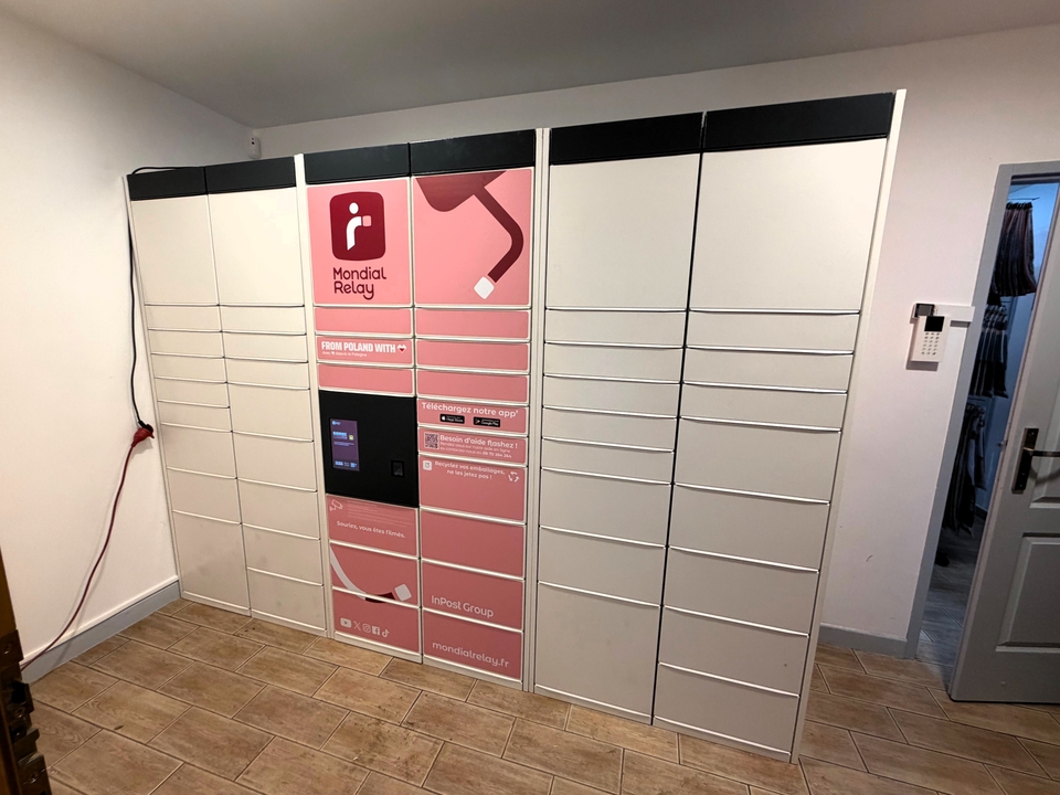 Locker Bijoux Beaute, 9 8 Place Saint Jacques, 60400 Noyon