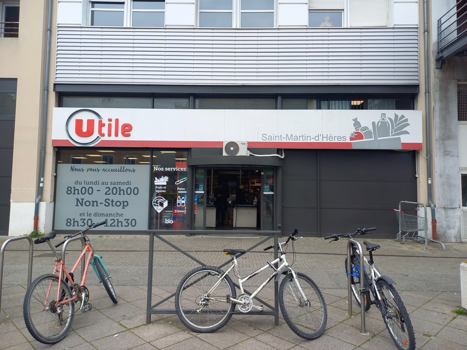 Superette Utile, Place du 24 Avril 1915, 38400 Saint-Martin-d'Hères