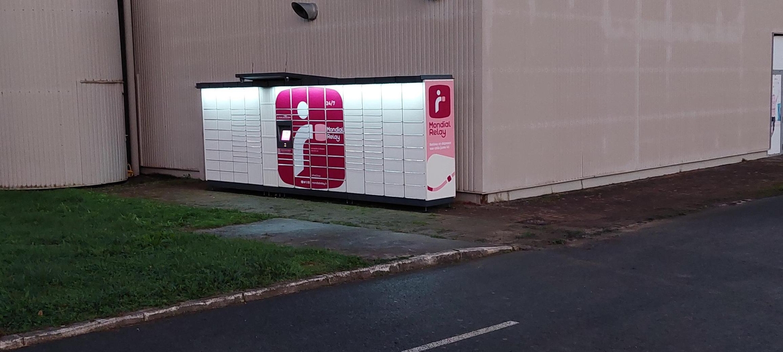 Locker 24/7 l'Open 5 Poitiers, Rue du Vercors, 86240 Fontaine-le-Comte