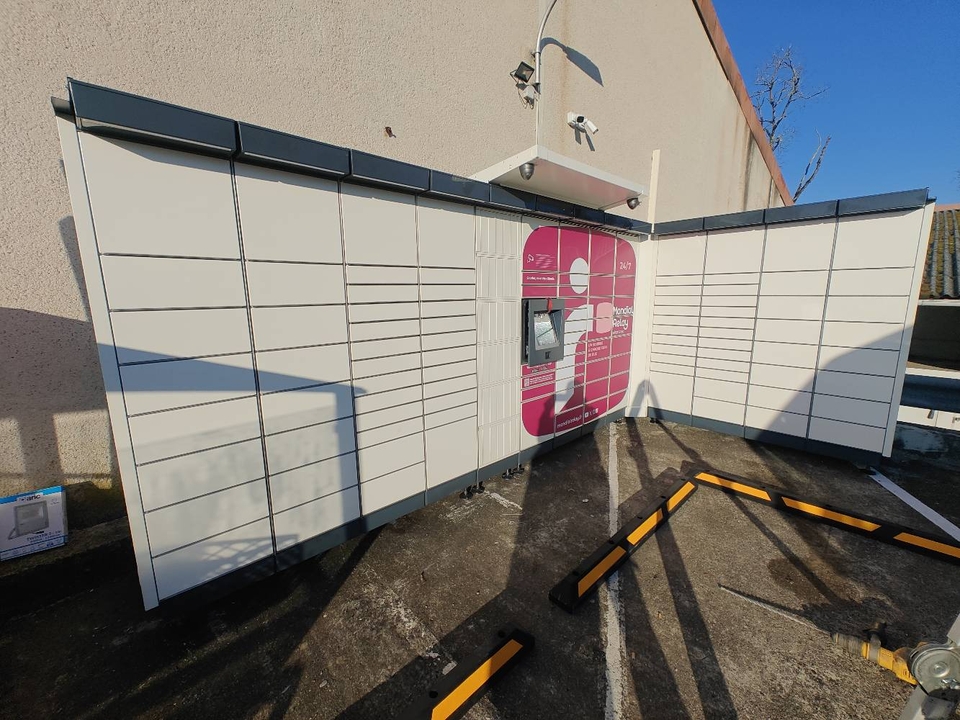Locker 24/7 Carrefour Gramat, 1 1 Rue Louis Fajolles, 46500 Gramat