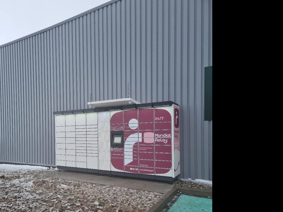 Locker 24/7 Carrefour Contact Alban, Lieu dit Ginestous, 81250 Alban