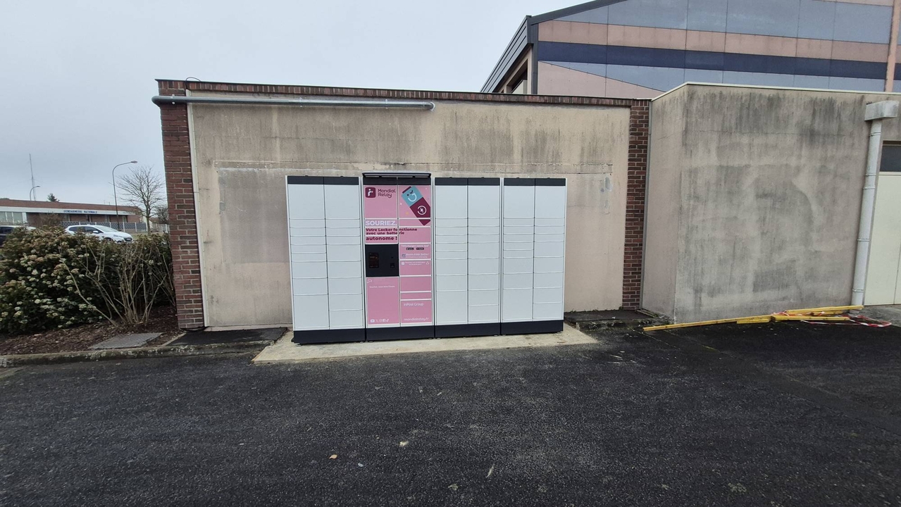 Locker 24/7 Mairie, 374 366 Rue André Champault, 45590 Saint-Cyr-en-Val