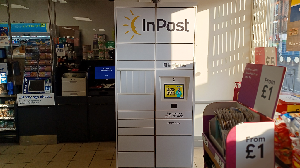 Foto del casillero de InPost: InPost UK00193825