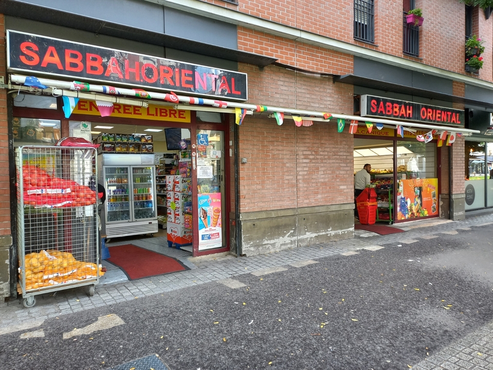 Sabah St-Denis, 15 Boulevard Marcel Sembat, 93200 Saint-Denis